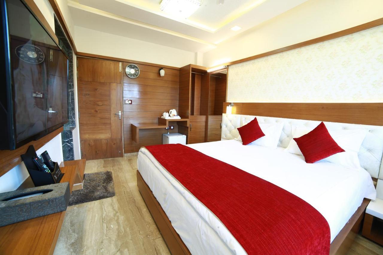 Hotel Sheratone Ábú-hegy Kültér fotó