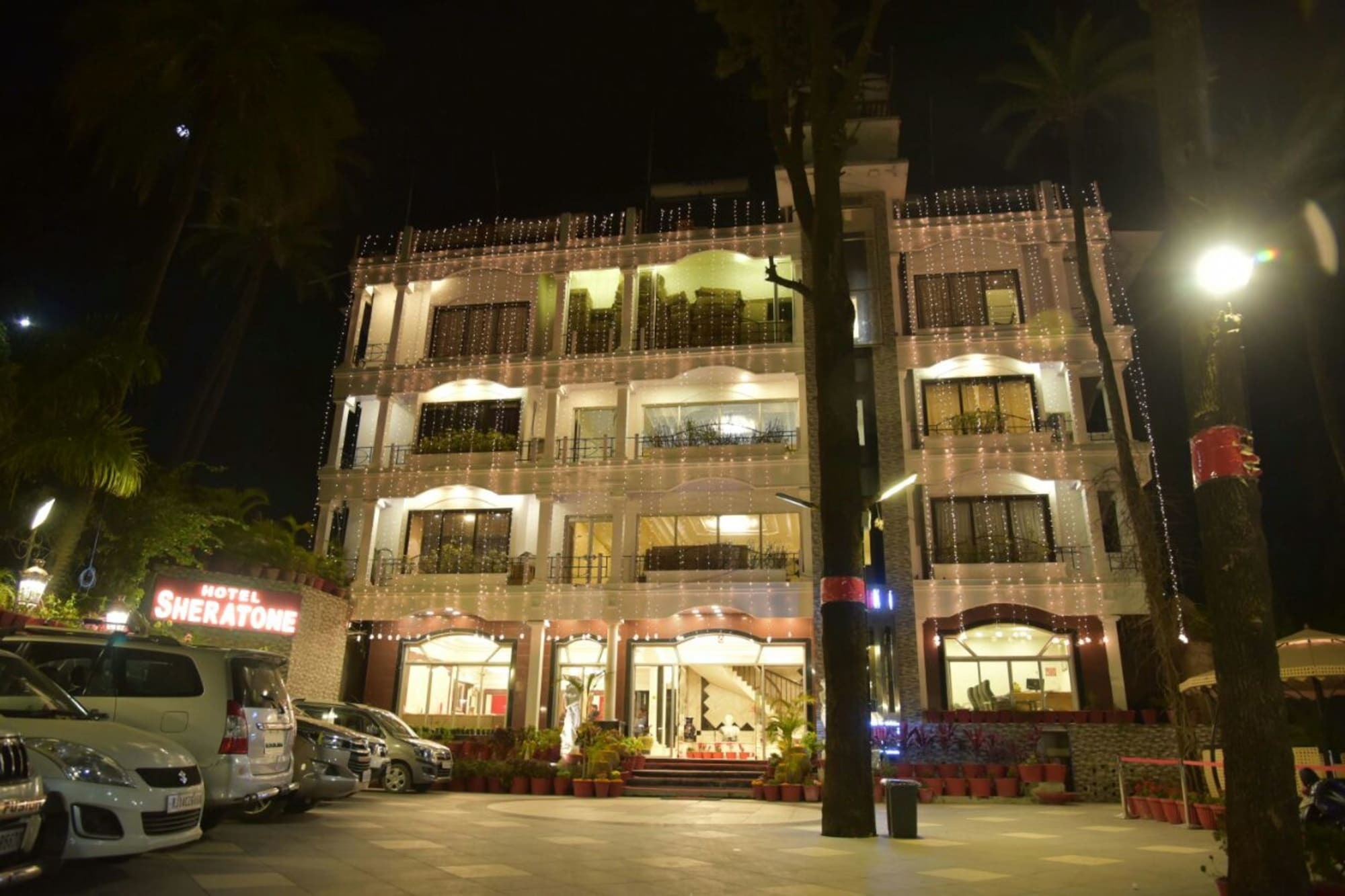 Hotel Sheratone Ábú-hegy Kültér fotó